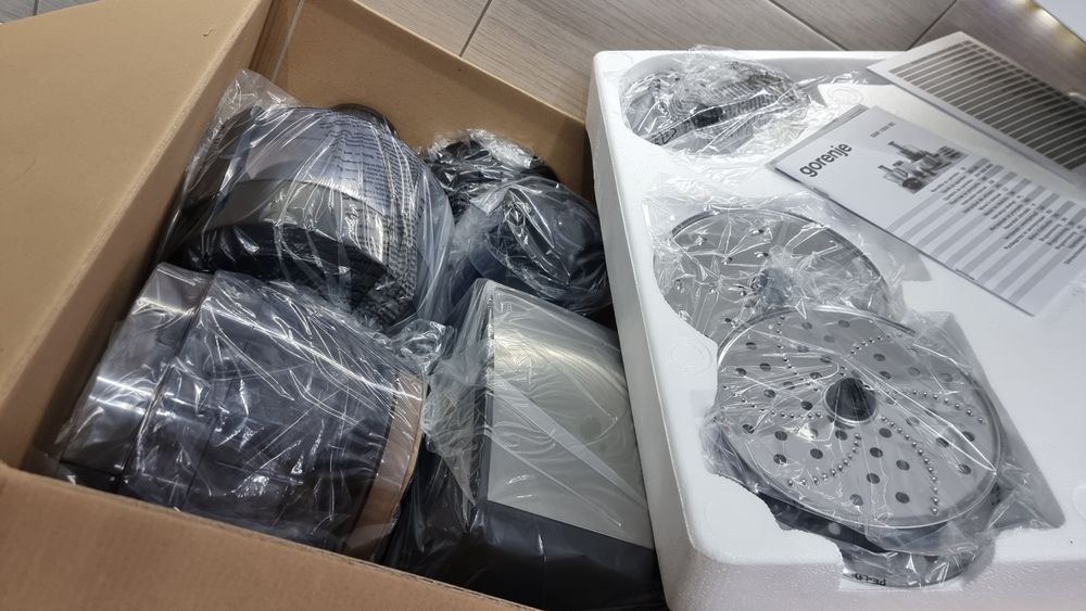 Robot de bucătărie Gorenje SBR1000BE – Nou, sigilat, 1100W, accesorii