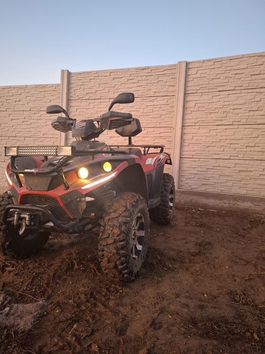 Vând atv linhai 400