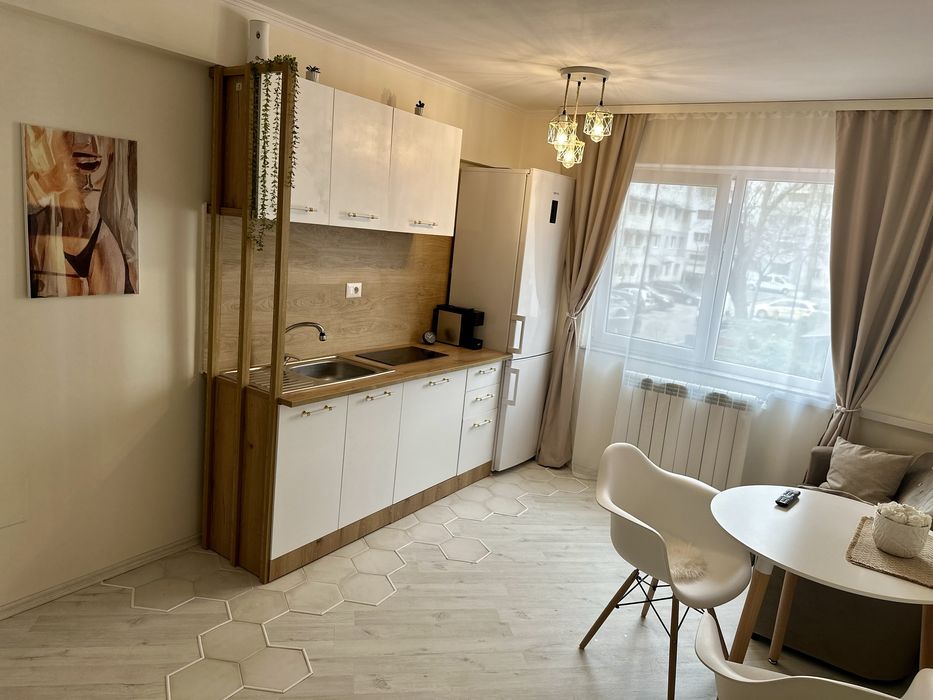 Apartament 2 camere, etaj 1.