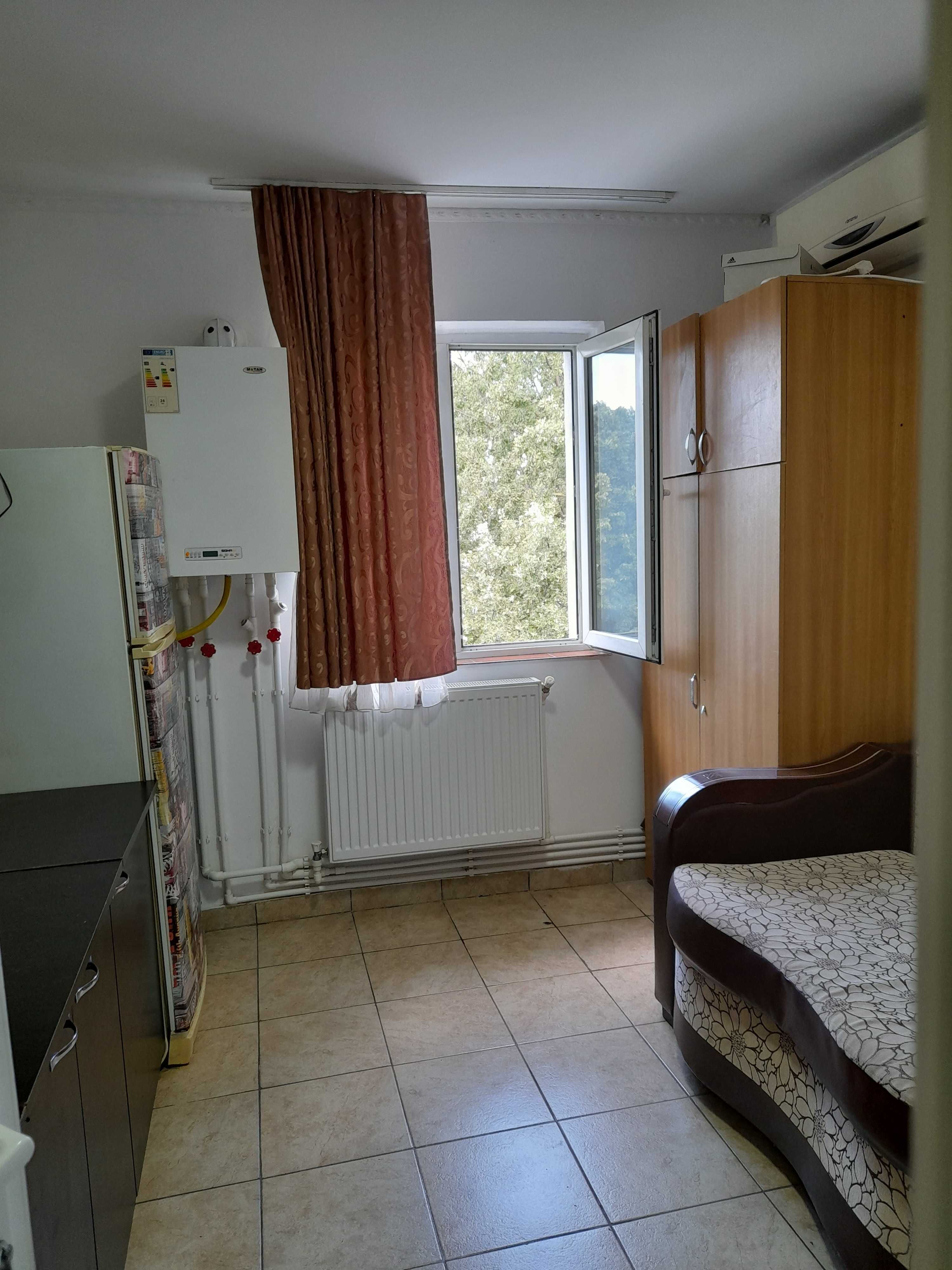 Inchiriez garsoniera cf II - bloc G6 - Bd.Chimiei, Slobozia