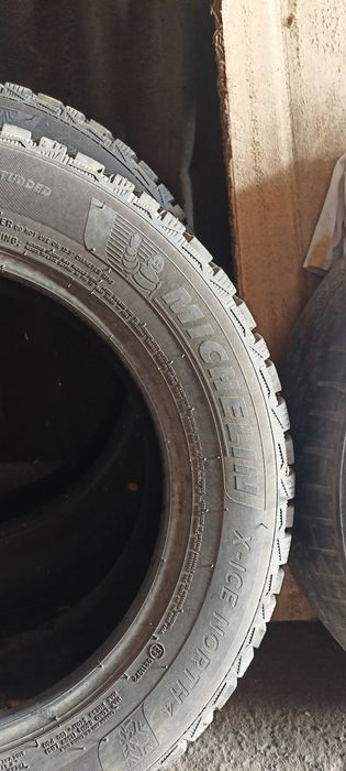 Продам резину 2шт