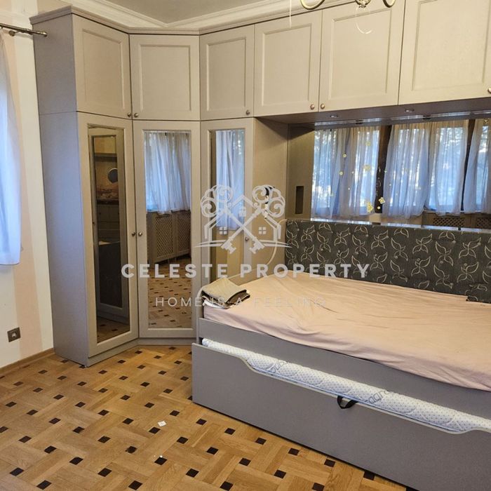 Дава се под наем Тристаен апартамент в София, Център - 100 кв.м за 900 € - Снимка #2