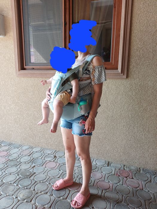 Vând marsupiu bebe ergonomic cu scaunel!