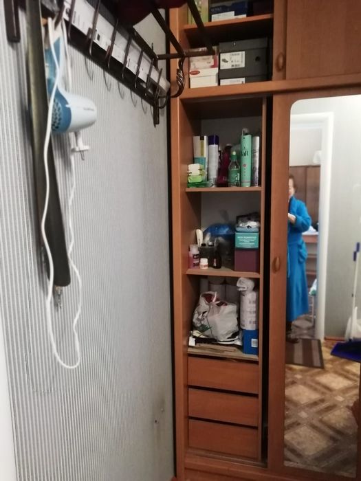 Продам Шкаф в прихожую