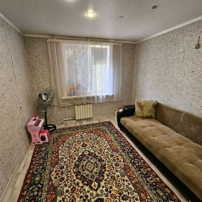 Продается 2-комнтная ЛЕНИНГРАДКА, Центр