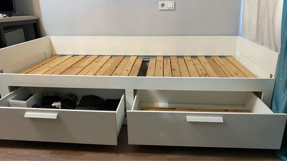 Продам односпальную кровать