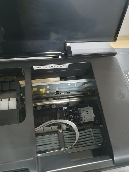 epson l805 yangiday uyga ishlagan