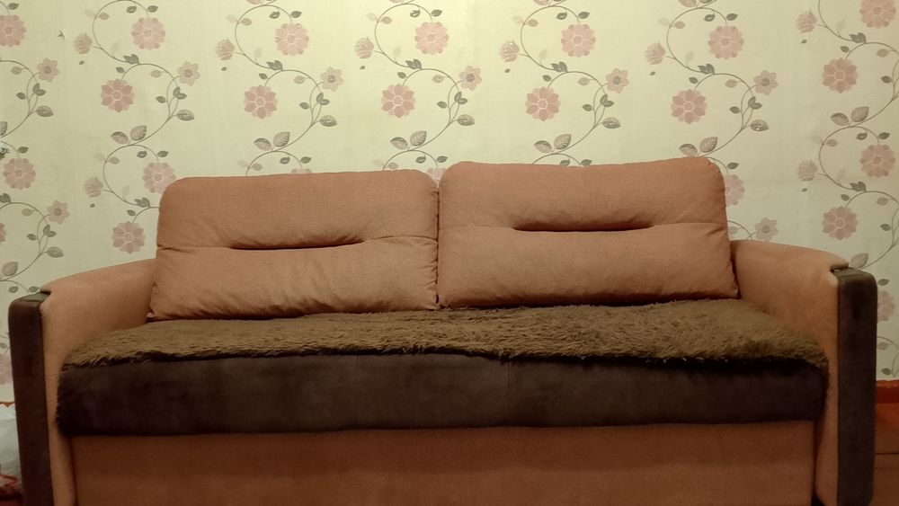 Продам диван срочно