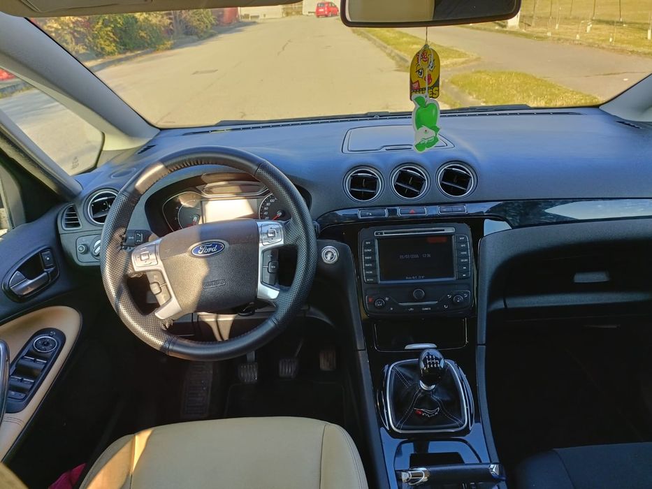 Se vinde pt familie Ford s max ,7 locuri