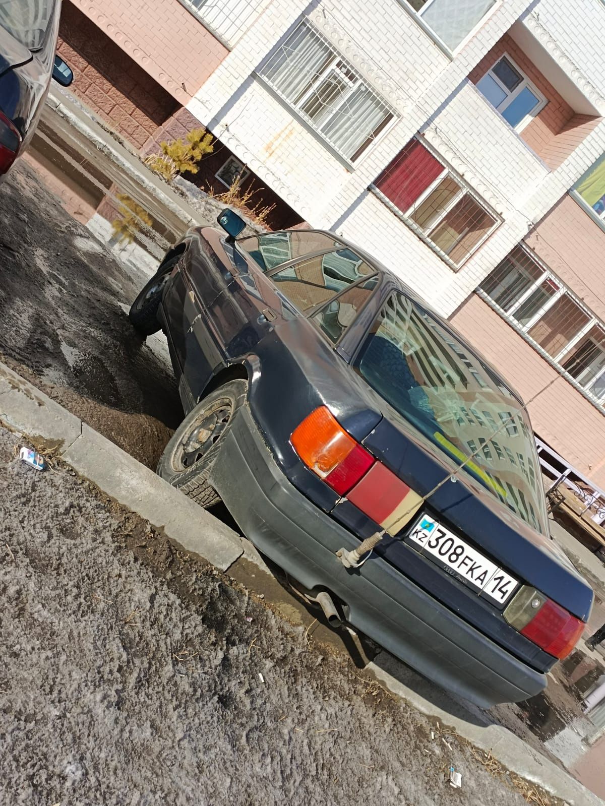 Продам Ауди 80 б3