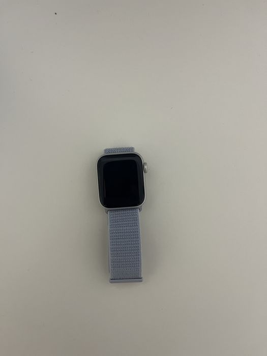 Apple watch SE 2024