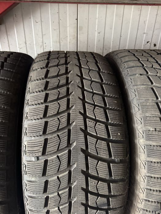 Anvelope 295 40 21 M+S de iarna nefolosite ( echivalent 285 40 21)
