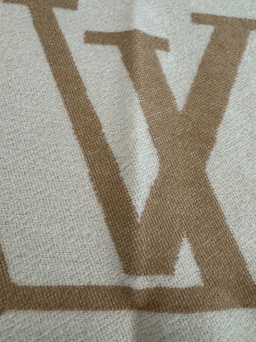 Louis Vuitton-Оригинален чисто нов дамски есенно-зимен шал от кашмир