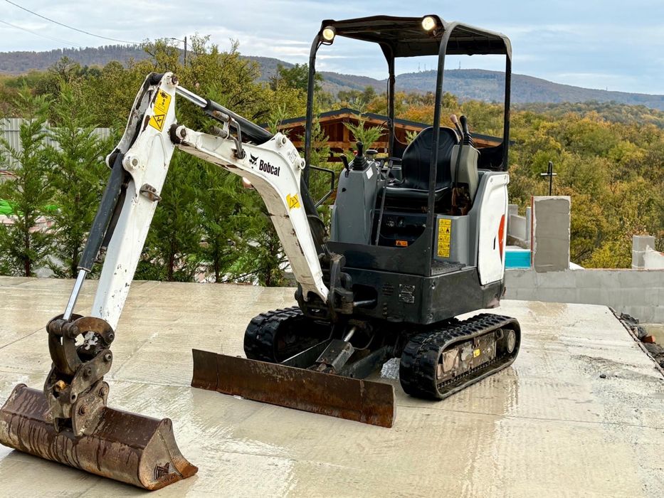 Miniexcavator Bobcat E17