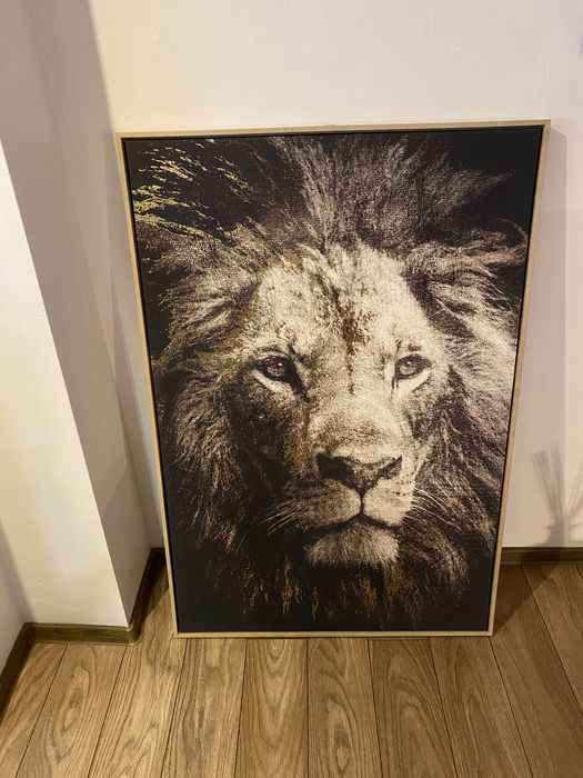 Vand tablou reprezentare leu negru cu auriu