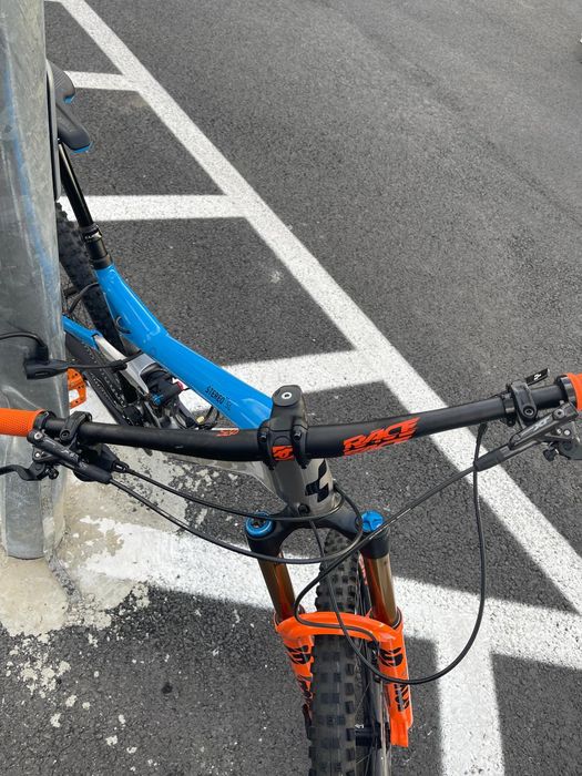 Bicicleta carbon mountainbike CUBE