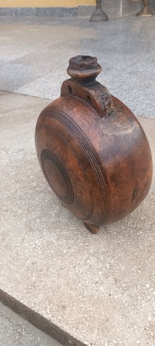 Plosca veche din lemn