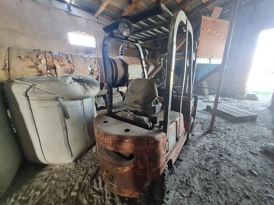 Продам вилочный погрузчик кара