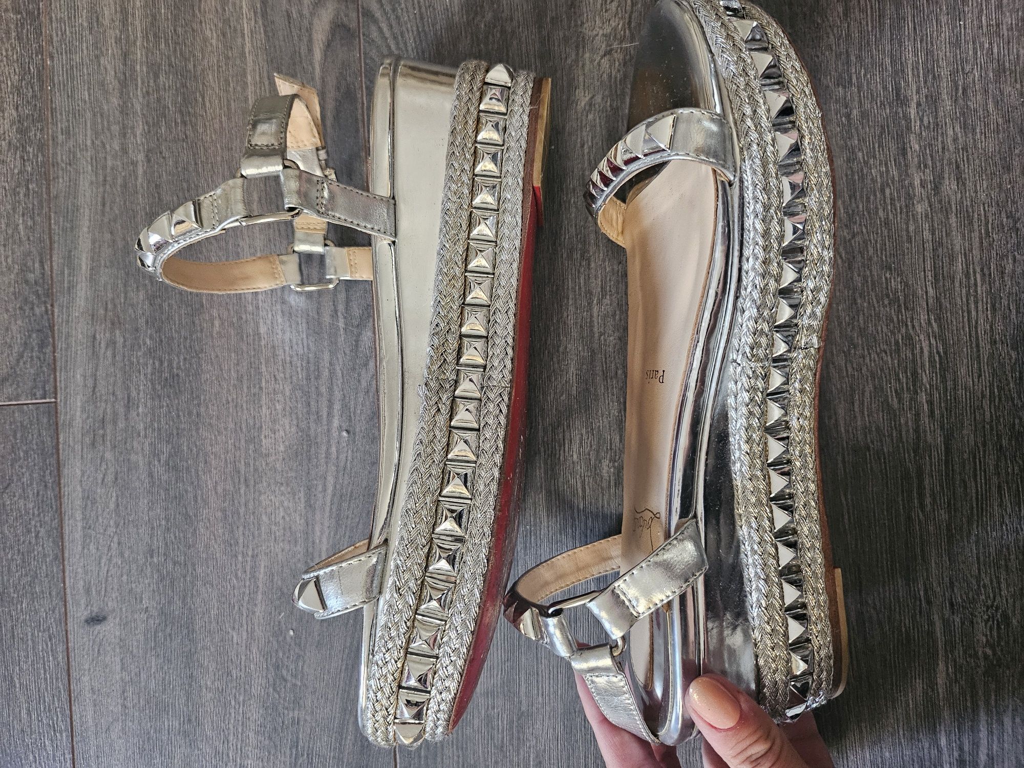 Страхотни сандали Christian Louboutin