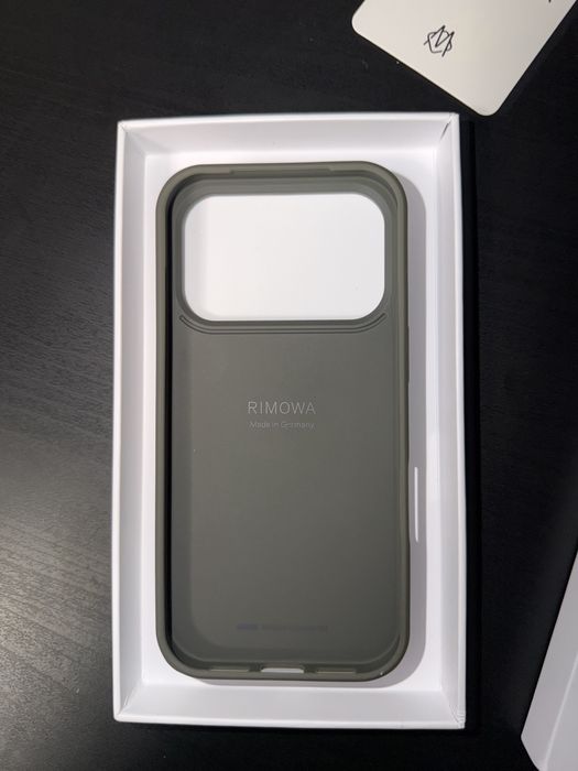 Husa Rimowa iPhone 17 pro