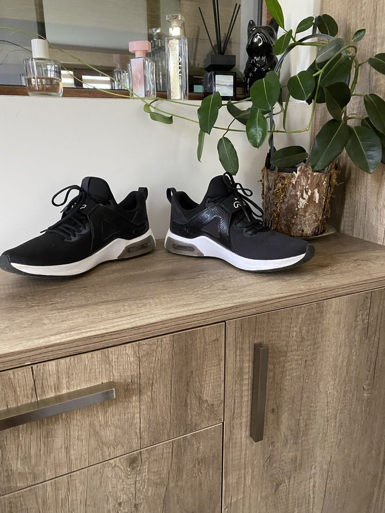 Обувки nike air max Bella tr5
