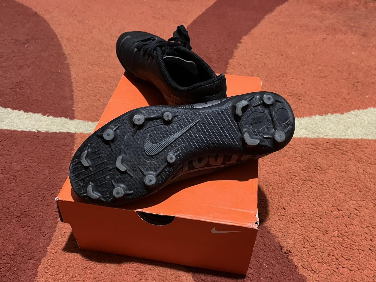 Бутонки Nike 37.5