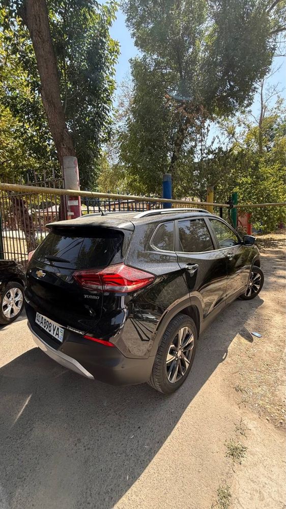 Продам tracker 2 2023 premier