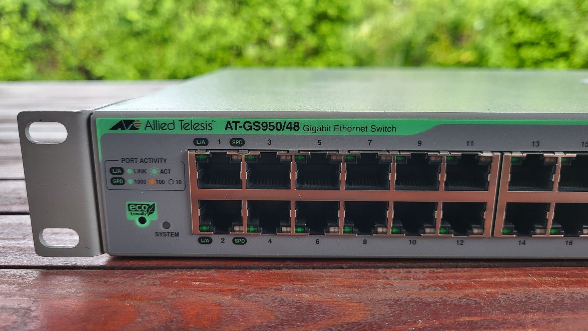 Switch Gigabit Allied Telesis Layer 2 cu 48 porturi