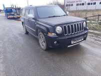 За части Jeep Patriot 2400 кубика бензин 2008 година