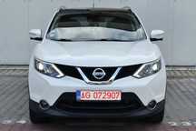 Nissan Qashqai Nissan Qashqai Tekna Plus// 4x4 // Alb Perlat// Euro5// Panoramic//