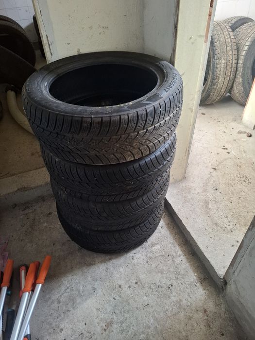 гуми 225/65/17 почти новички