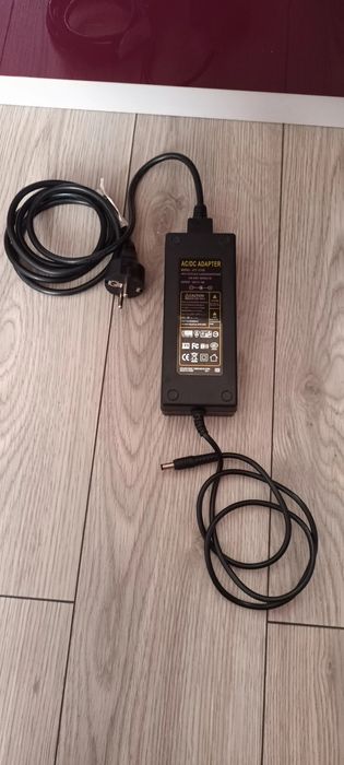 Vand AC/DC Adaptor JCY 12100 de 12 V -10A