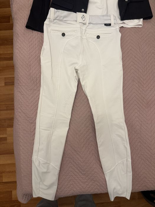 Pantaloni albi concurs echitatie copii