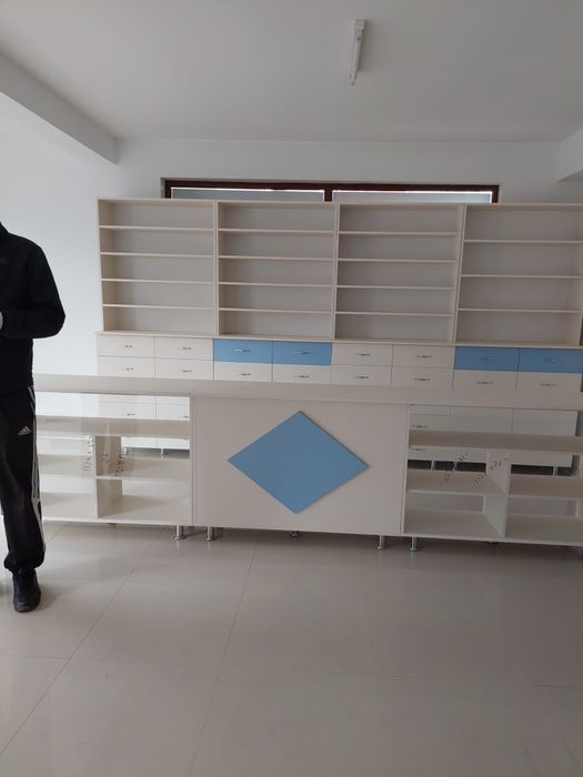 Mobilier farmacie/ magazin