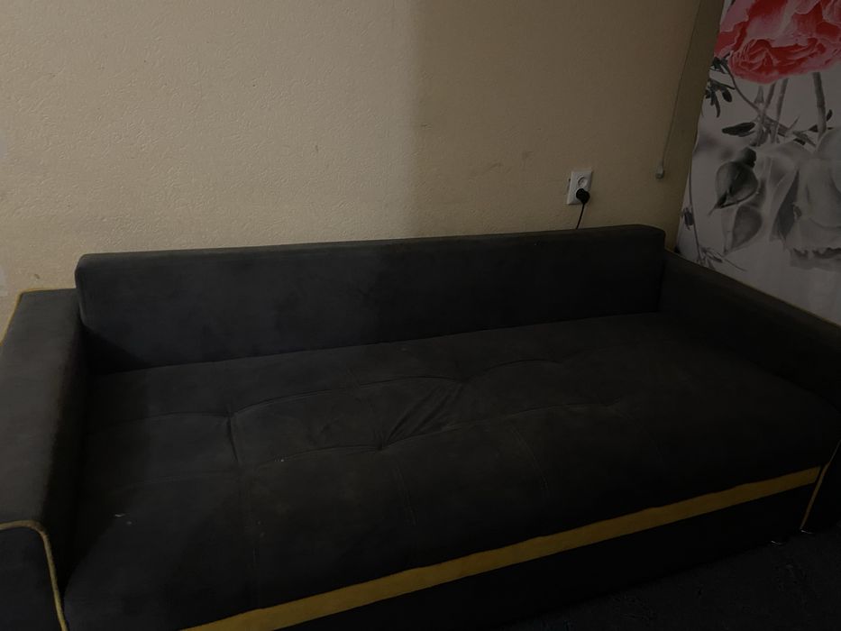 Продам срочно диван