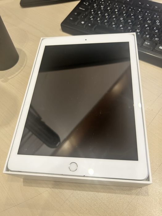 Ipad 6, 32 гигабайт, серебро