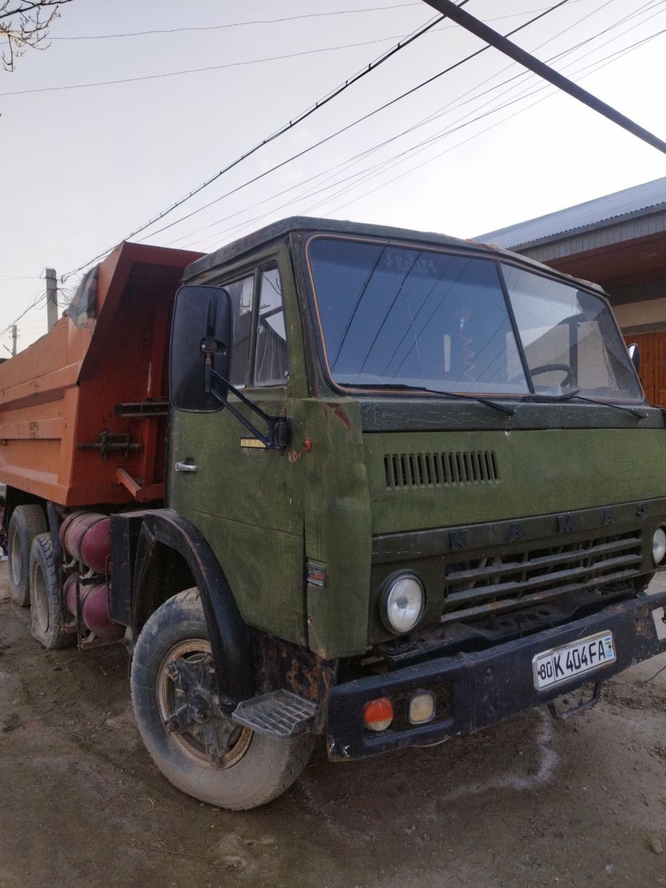 Kamaz holati yaxwi mator zor zadni mosti yaxshi