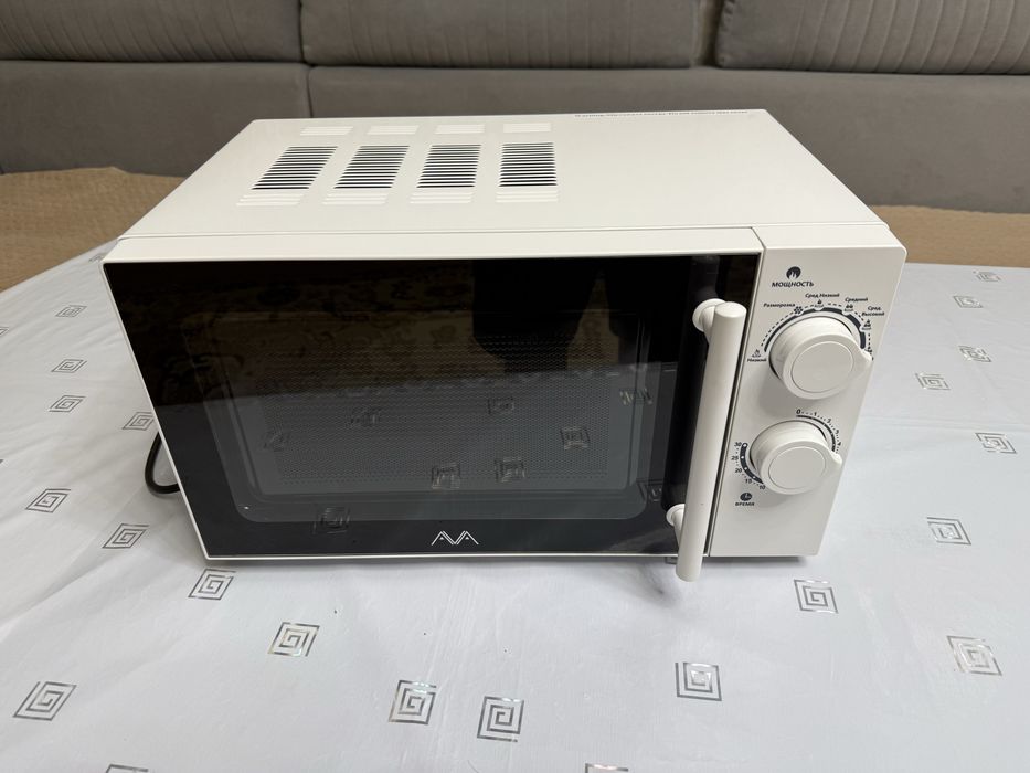 Продам микроволновую печку  ava
