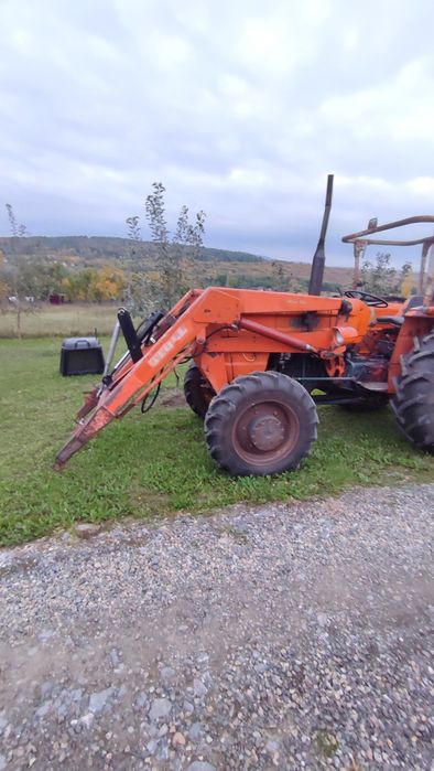 Încărcător frontal stoll fiat utb