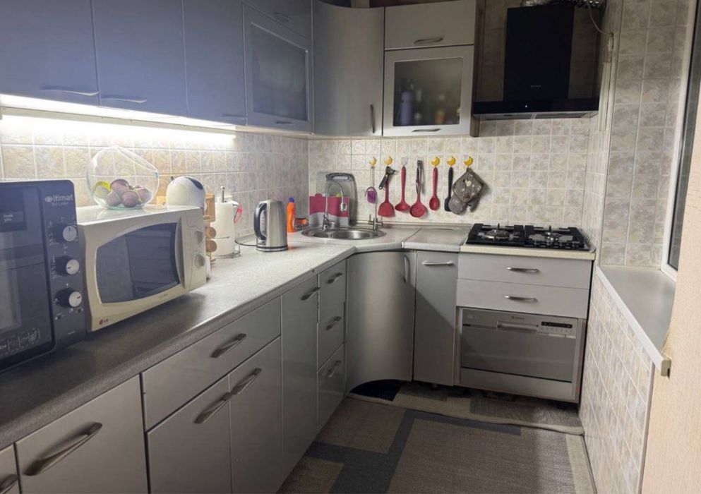 Продается квартира 3х комнатная ,ТРЦ  NEXT,Яккасарайский район,70м2