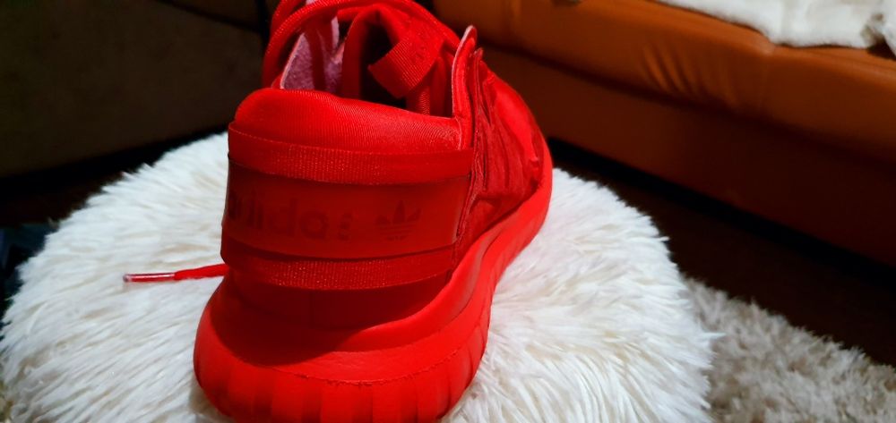 Adidas tubular red 44, 28 cm