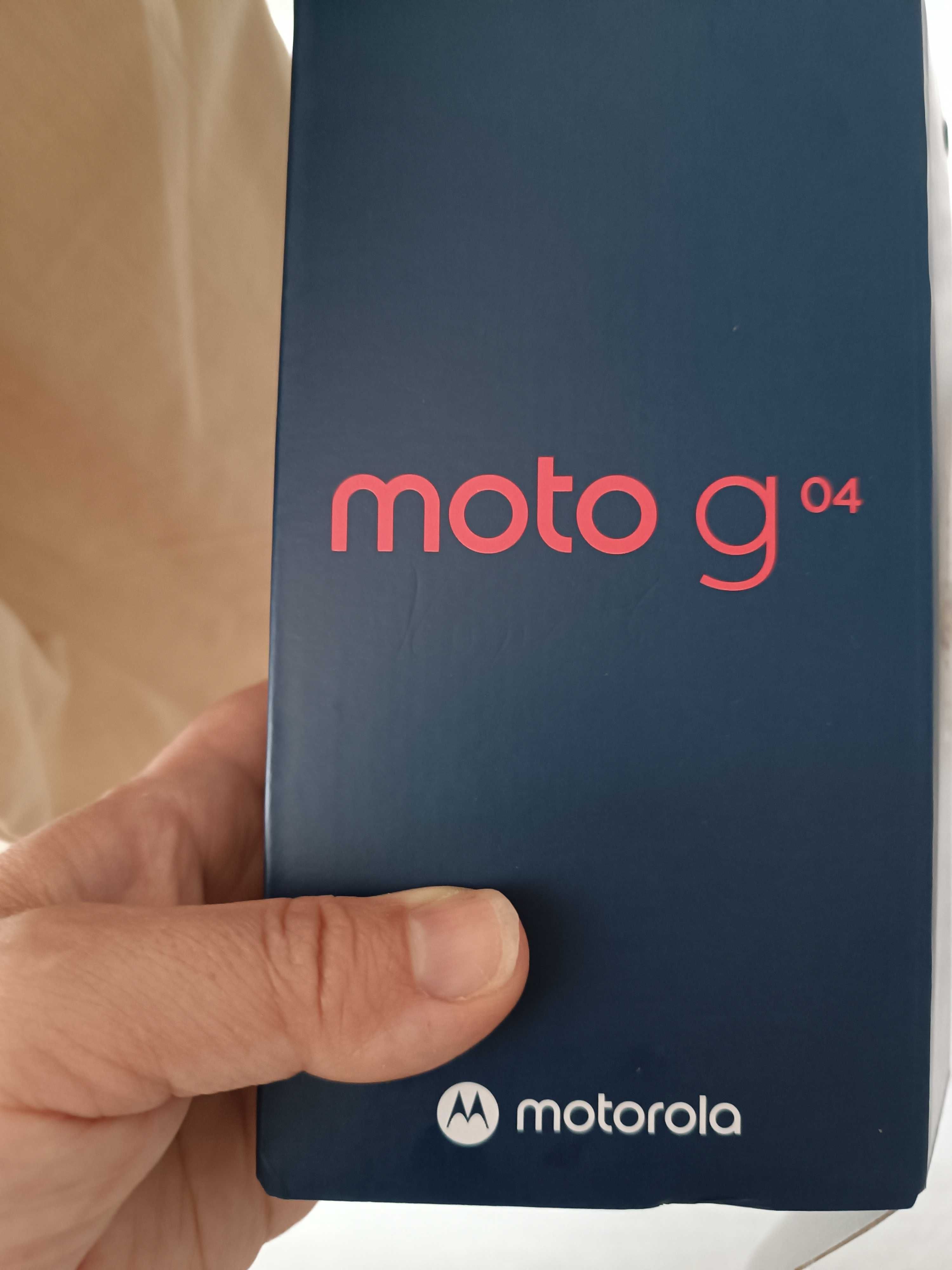 Телефон Motorola g 04