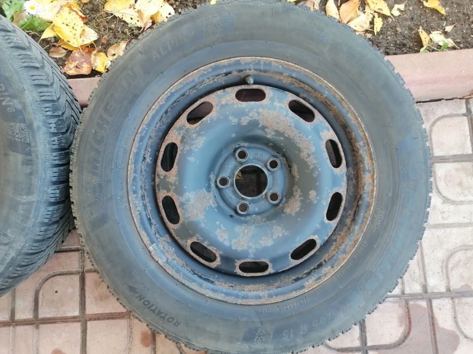 Железни джанти със зимни гуми