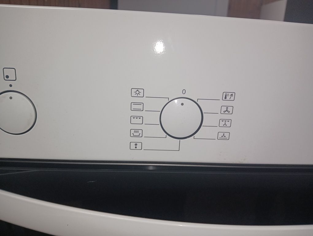 Уникална бяла печка за вграждане Миеле Miele  с 2 години гаранция!