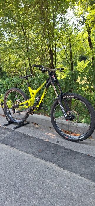 Vând Commencal V4 Supreme