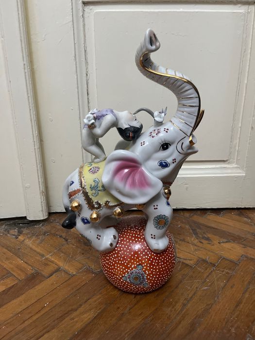 Statuie japoneză din porțelan Elefant