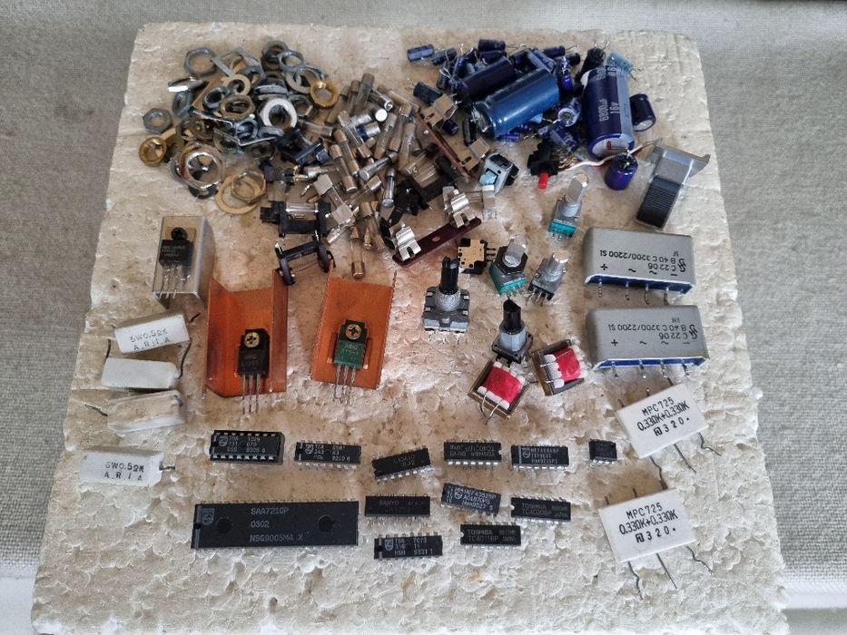 Pachet dif piese, componente aparatura, etc. Perfecta stare