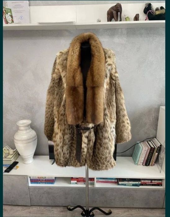 Шуба из натурального меха Рыси.Эксклюзивная модель