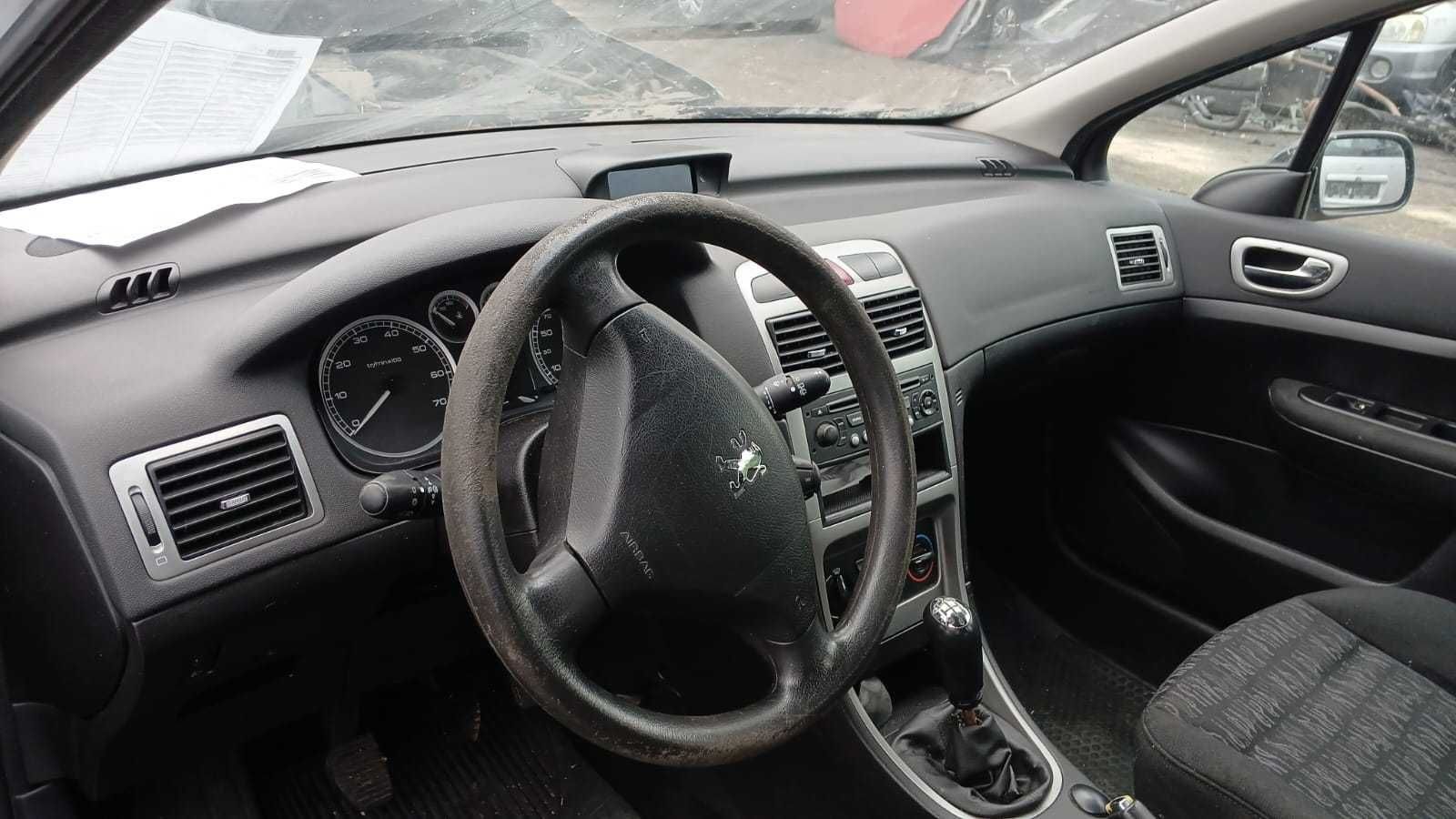 Dezmembrez Peugeot 307-1.6 BENZINA DIN 2005-NFU
