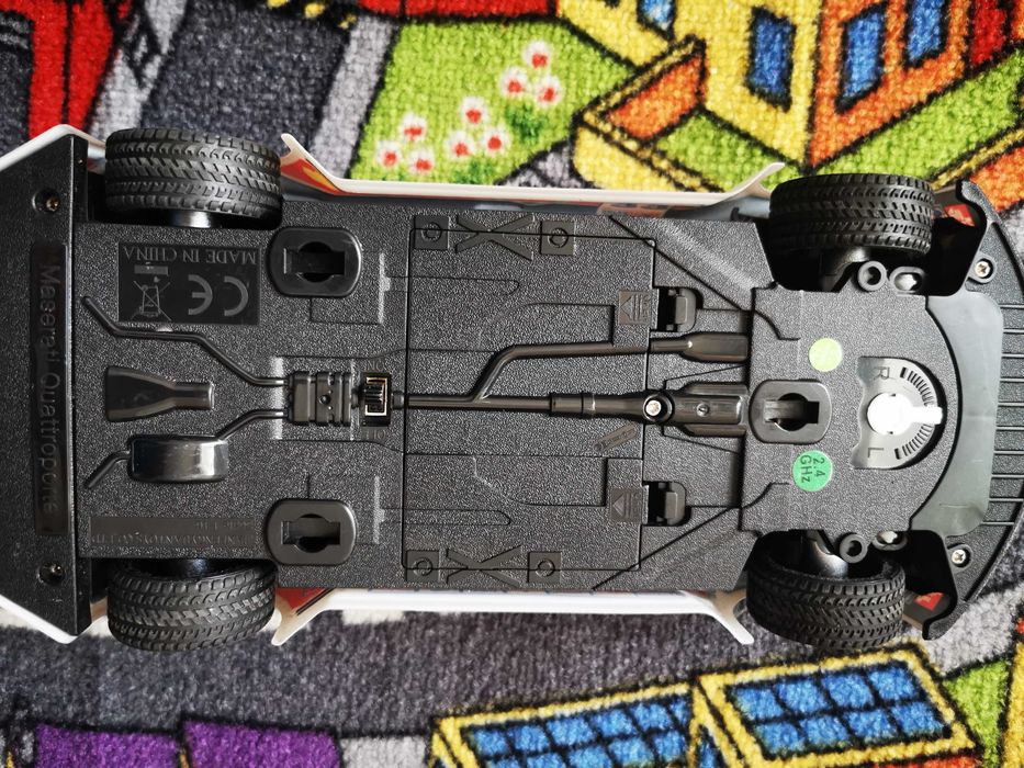 Masina cu telecomanda Maserati 4Channels, 2.4 GHz, 1:16